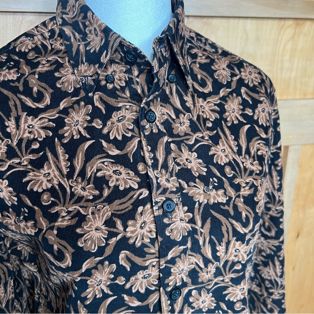 Express Size XS Floral Black and Tan Button-Up | Long Sleeve Shirt Womens - Picture 3 of 9